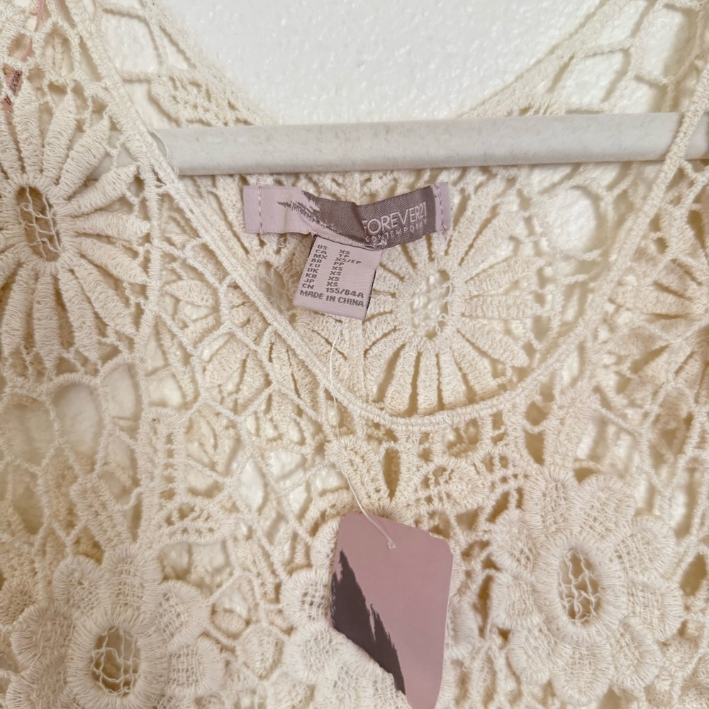 NWT forever 21 crochet top - Picture 5 of 7